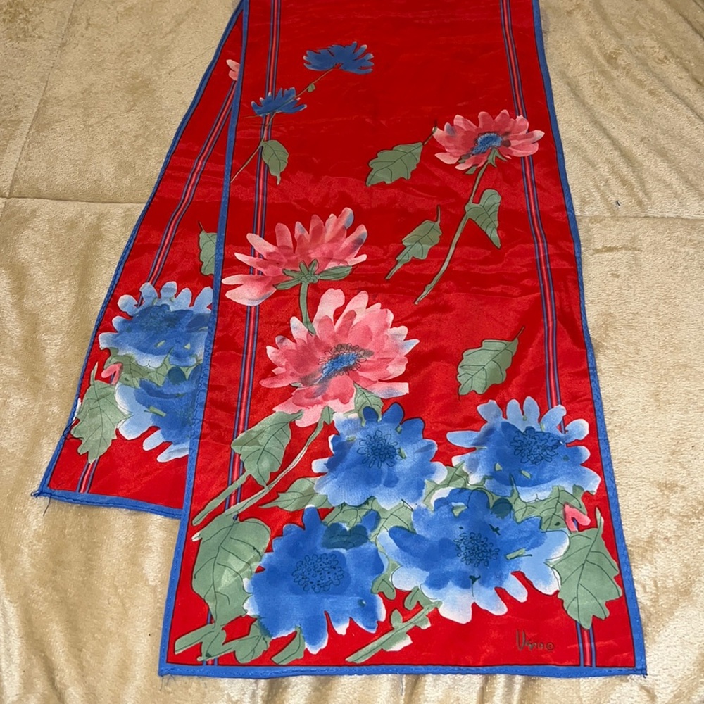 Vintage Vera Neumann oblong 10” x 46” red floral scarf